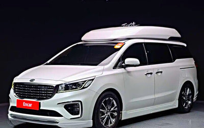 KIA Carnival III, 2020 год, 2 300 000 рублей, 1 фотография