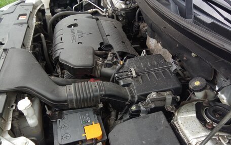 Mitsubishi Outlander III рестайлинг 3, 2014 год, 1 735 813 рублей, 17 фотография