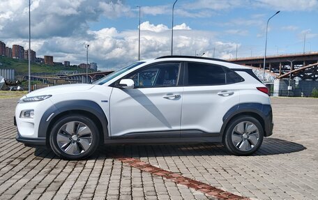 Hyundai Kona I, 2020 год, 2 490 000 рублей, 4 фотография