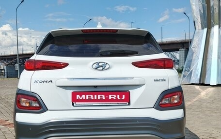 Hyundai Kona I, 2020 год, 2 490 000 рублей, 5 фотография