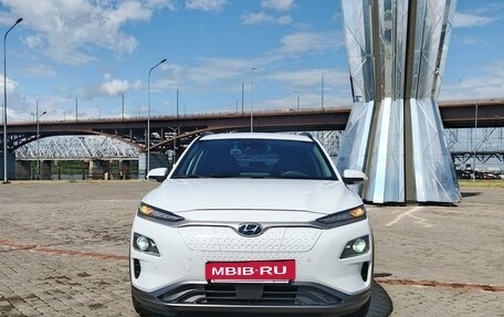 Hyundai Kona I, 2020 год, 2 490 000 рублей, 3 фотография