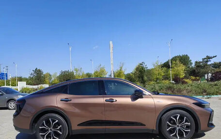 Toyota Crown, 2022 год, 3 650 000 рублей, 4 фотография