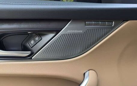 Jaguar F-Pace, 2022 год, 3 180 000 рублей, 8 фотография