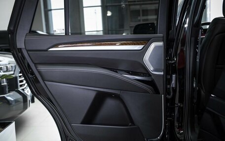 Cadillac Escalade V, 2025 год, 23 288 000 рублей, 14 фотография