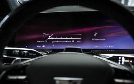 Cadillac Escalade V, 2025 год, 23 288 000 рублей, 28 фотография