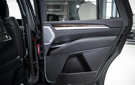 Cadillac Escalade V, 2025 год, 23 288 000 рублей, 17 фотография