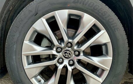 Toyota RAV4, 2019 год, 3 020 000 рублей, 13 фотография