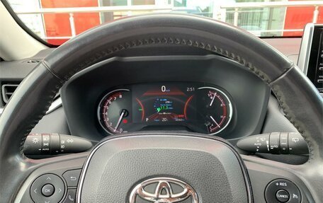 Toyota RAV4, 2019 год, 3 020 000 рублей, 12 фотография