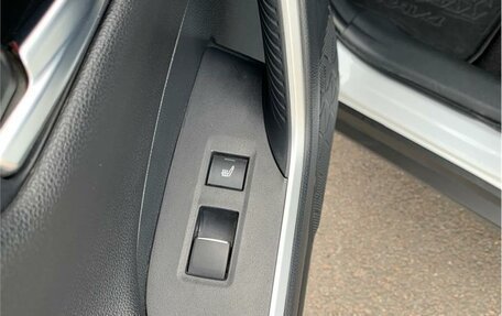 Toyota RAV4, 2019 год, 3 020 000 рублей, 23 фотография