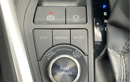 Toyota RAV4, 2019 год, 3 020 000 рублей, 21 фотография