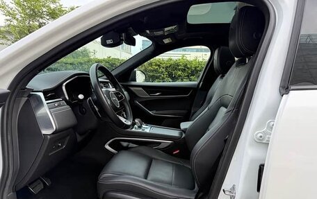 Jaguar F-Pace, 2022 год, 3 120 000 рублей, 7 фотография