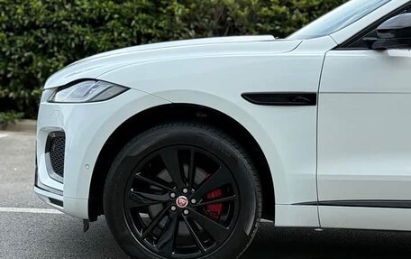 Jaguar F-Pace, 2022 год, 3 120 000 рублей, 22 фотография