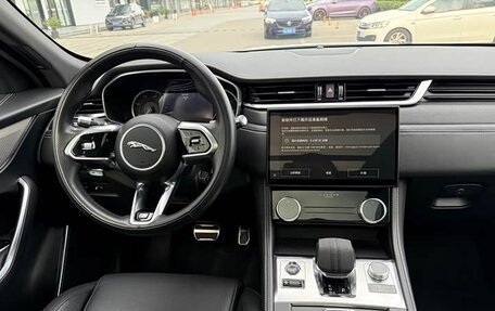 Jaguar F-Pace, 2022 год, 3 120 000 рублей, 12 фотография