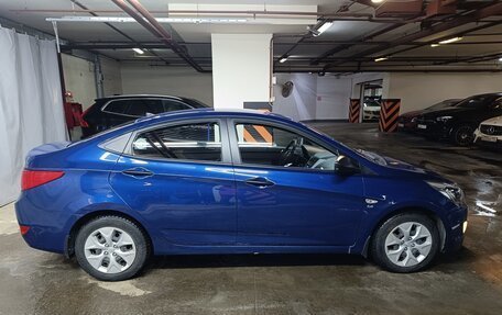 Hyundai Solaris II рестайлинг, 2015 год, 900 000 рублей, 5 фотография