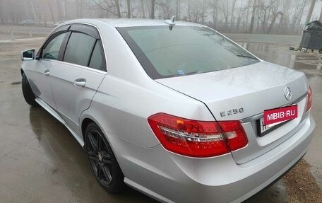 Mercedes-Benz E-Класс, 2012 год, 1 850 000 рублей, 4 фотография