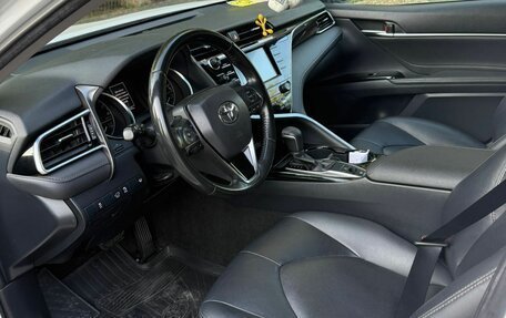 Toyota Camry, 2018 год, 2 450 000 рублей, 7 фотография