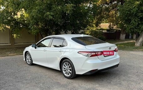 Toyota Camry, 2018 год, 2 450 000 рублей, 4 фотография