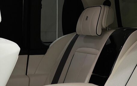 Rolls-Royce Cullinan, 2025 год, 79 000 000 рублей, 10 фотография