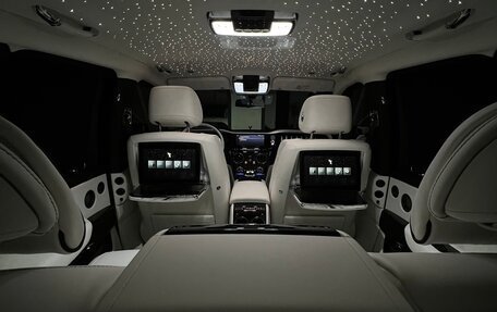 Rolls-Royce Cullinan, 2025 год, 79 000 000 рублей, 17 фотография