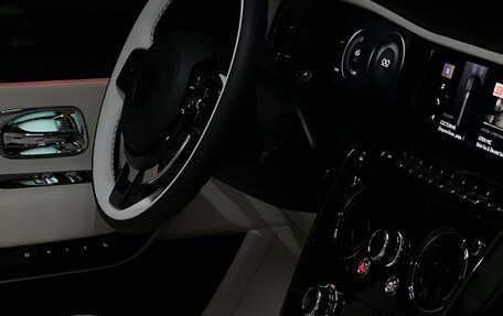 Rolls-Royce Cullinan, 2025 год, 79 000 000 рублей, 27 фотография