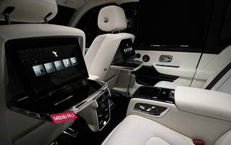 Rolls-Royce Cullinan, 2025 год, 79 000 000 рублей, 18 фотография
