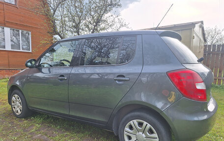 Skoda Fabia II, 2010 год, 450 000 рублей, 3 фотография