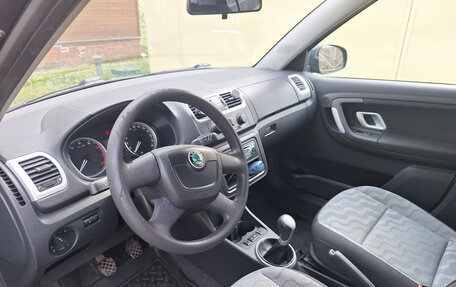 Skoda Fabia II, 2010 год, 450 000 рублей, 5 фотография