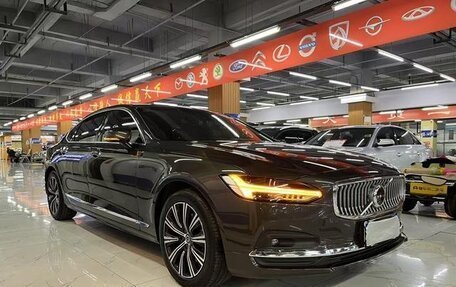 Volvo S90 II рестайлинг, 2021 год, 2 400 000 рублей, 3 фотография
