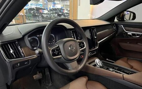 Volvo S90 II рестайлинг, 2021 год, 2 400 000 рублей, 9 фотография