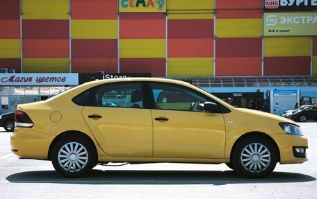 Volkswagen Polo VI (EU Market), 2019 год, 749 000 рублей, 3 фотография
