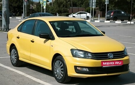 Volkswagen Polo VI (EU Market), 2019 год, 749 000 рублей, 2 фотография