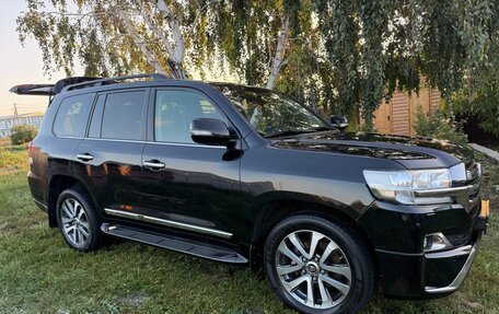 Toyota Land Cruiser 200, 2016 год, 6 600 000 рублей, 7 фотография