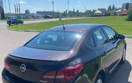 Opel Astra J, 2014 год, 1 100 000 рублей, 3 фотография