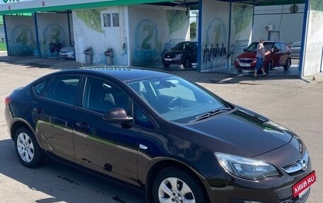Opel Astra J, 2014 год, 1 100 000 рублей, 4 фотография