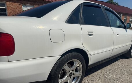 Audi A4, 1997 год, 390 000 рублей, 17 фотография
