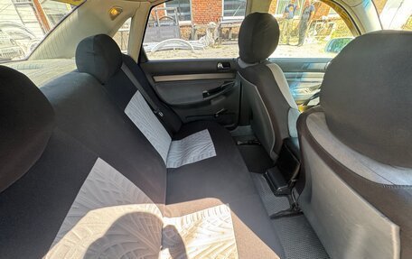 Audi A4, 1997 год, 390 000 рублей, 22 фотография