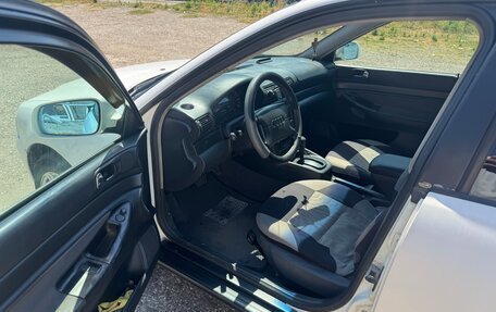 Audi A4, 1997 год, 390 000 рублей, 23 фотография