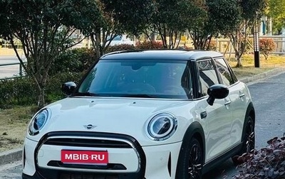 MINI Hatch, 2022 год, 1 990 000 рублей, 1 фотография