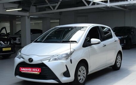 Toyota Vitz, 2017 год, 1 040 000 рублей, 3 фотография
