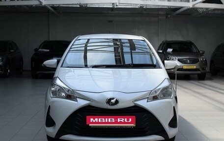 Toyota Vitz, 2017 год, 1 040 000 рублей, 2 фотография