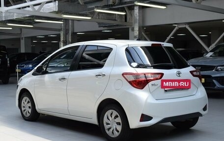 Toyota Vitz, 2017 год, 1 040 000 рублей, 5 фотография
