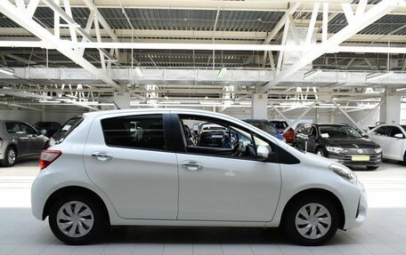 Toyota Vitz, 2017 год, 1 040 000 рублей, 8 фотография