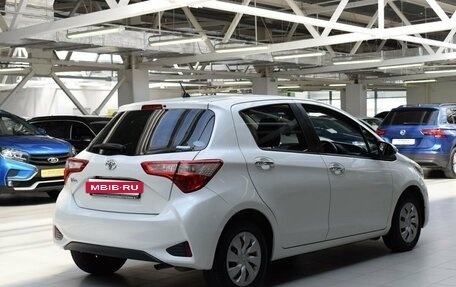 Toyota Vitz, 2017 год, 1 040 000 рублей, 7 фотография