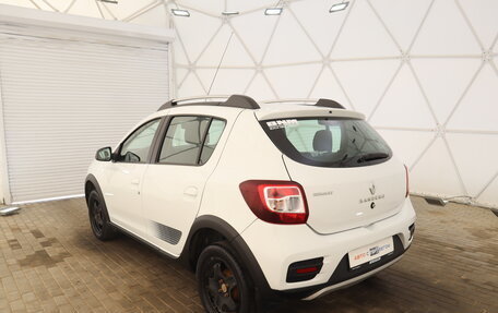 Renault Sandero II рестайлинг, 2018 год, 1 090 000 рублей, 5 фотография
