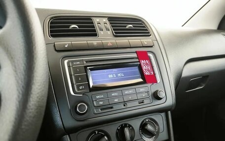 Volkswagen Polo VI (EU Market), 2015 год, 779 000 рублей, 7 фотография