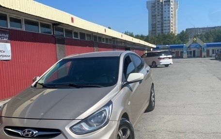 Hyundai Solaris II рестайлинг, 2011 год, 545 000 рублей, 3 фотография