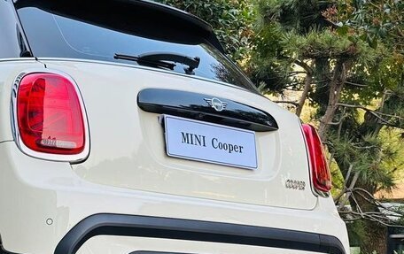 MINI Hatch, 2022 год, 1 990 000 рублей, 9 фотография