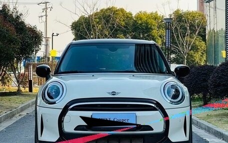 MINI Hatch, 2022 год, 1 990 000 рублей, 2 фотография
