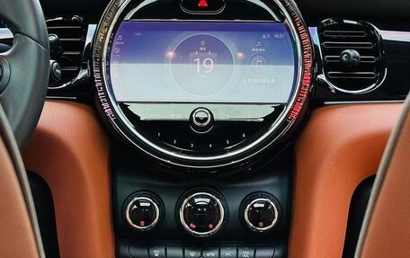 MINI Hatch, 2022 год, 1 990 000 рублей, 15 фотография