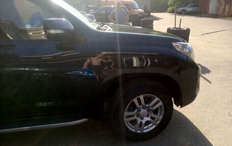 Toyota Land Cruiser Prado 150 рестайлинг 2, 2011 год, 2 500 000 рублей, 2 фотография